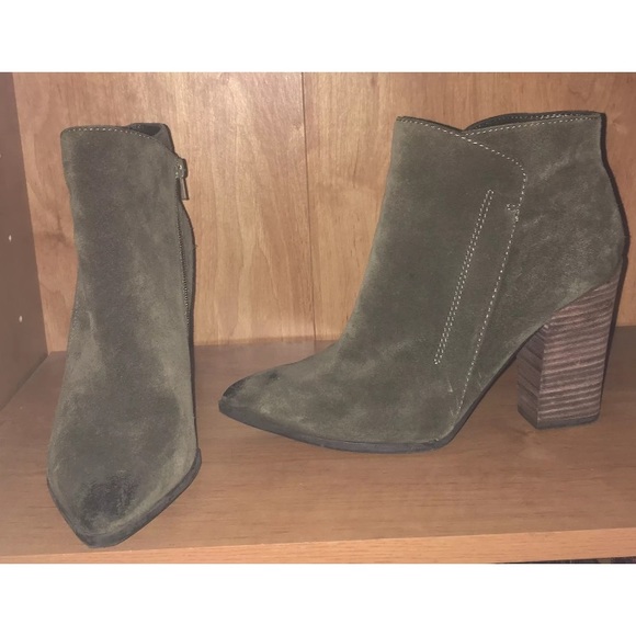 Guess olive green booties! - Picture 2 of 8